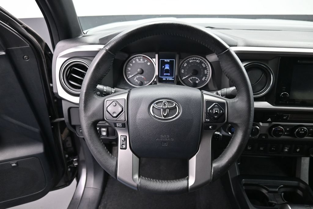 Certified 2017 Toyota Tacoma Limited AWD/4WD image 14