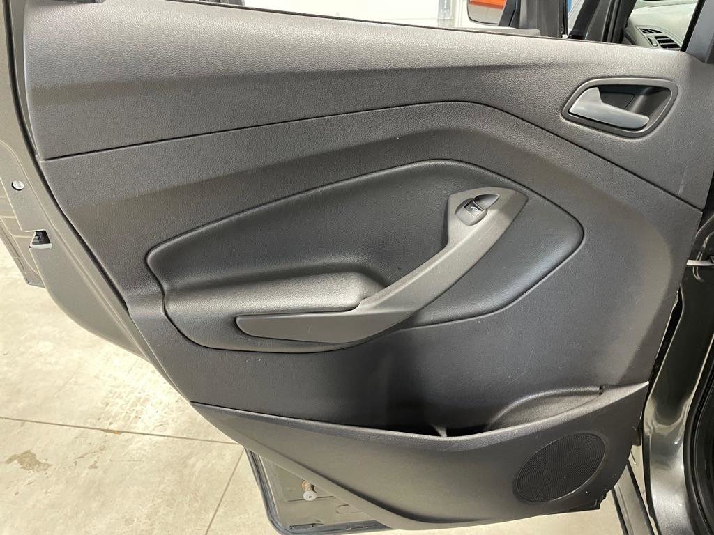 Used 2016 Ford Escape SE FWD image 16