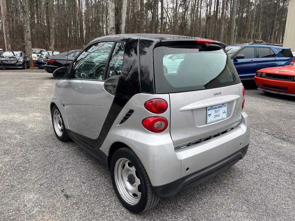 Used 2013 smart fortwo passion image 5
