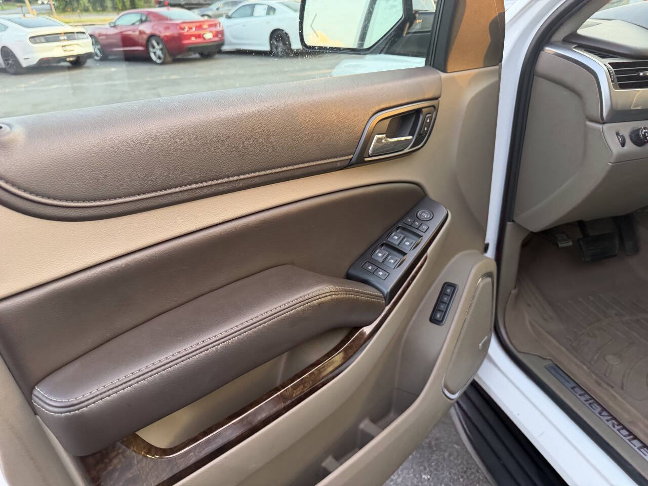 Used 2017 Chevrolet Suburban LT AWD/4WD image 9