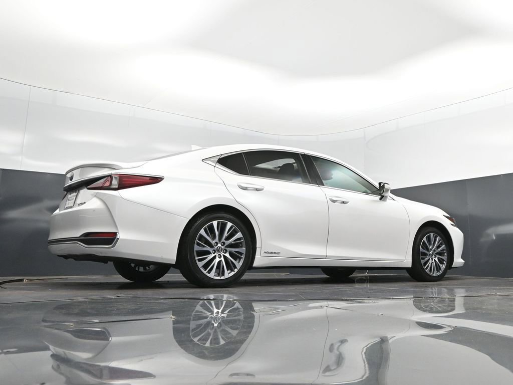 Used 2021 Lexus ES 300h w/ Premium Package FWD image 42