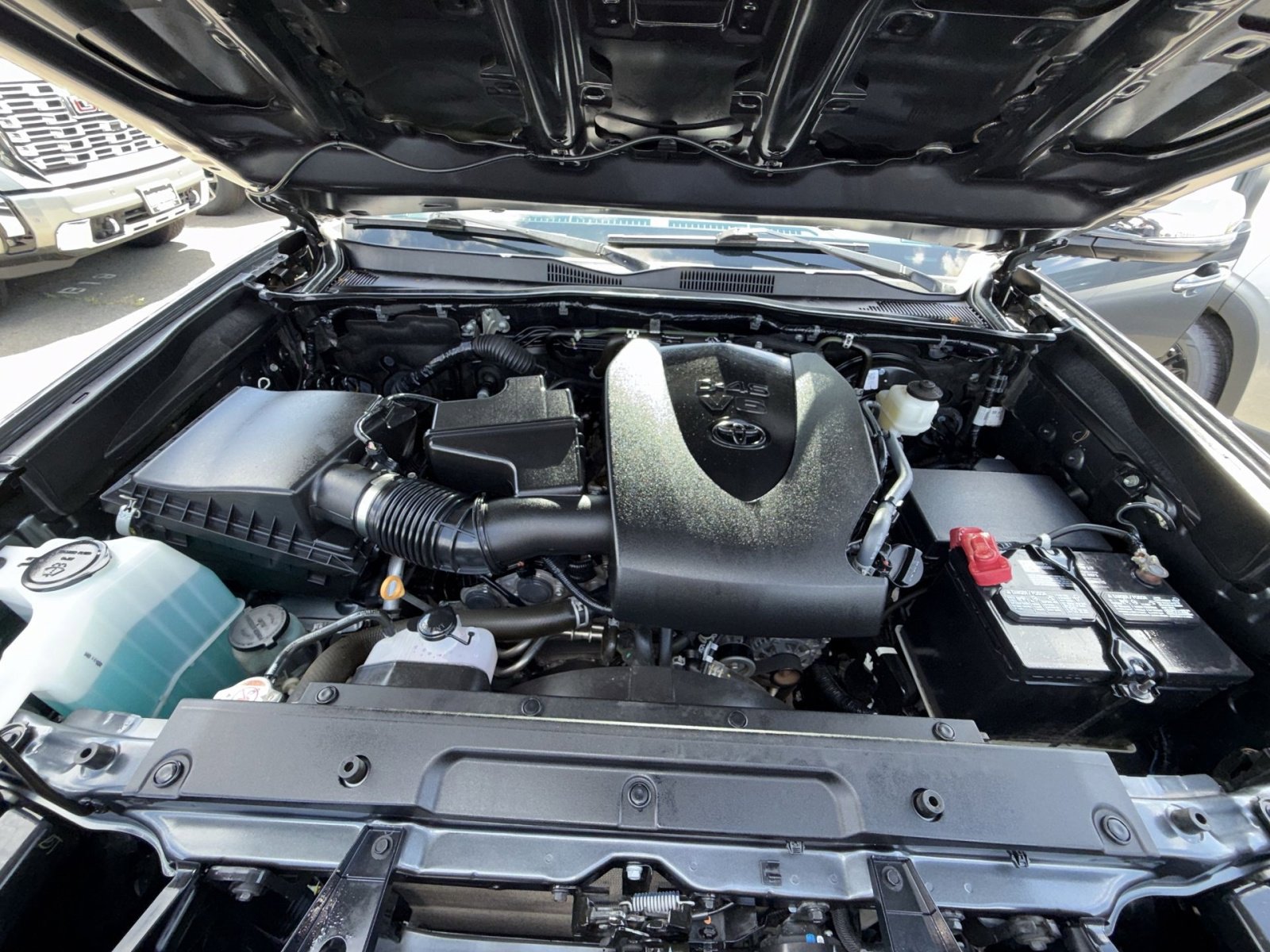 Used 2022 Toyota Tacoma Limited AWD/4WD image 29