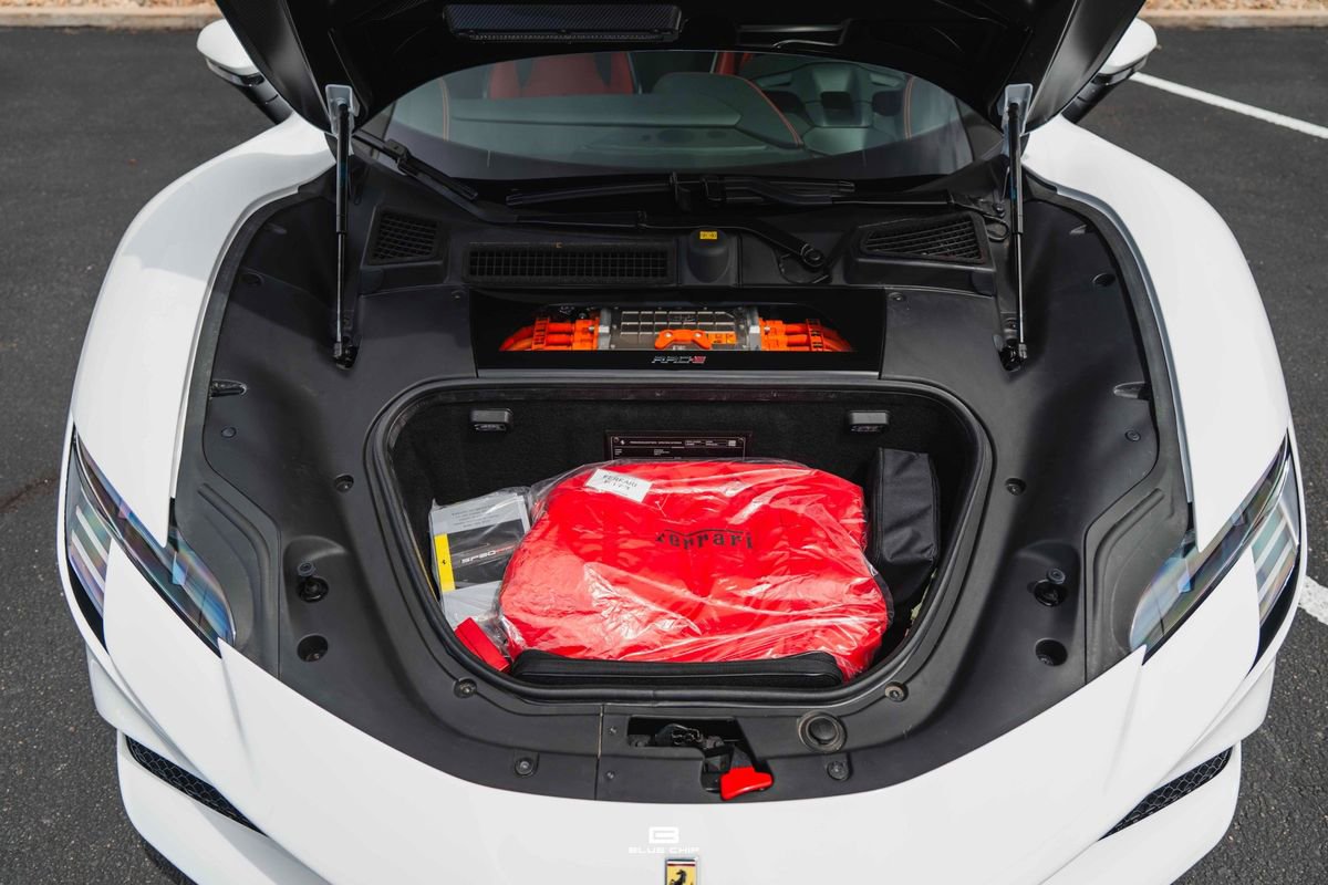 Used 2023 Ferrari SF90 Spider AWD/4WD image 31