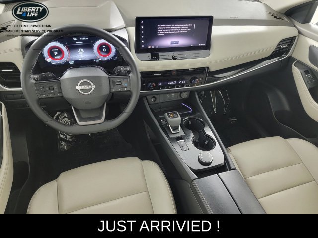 Used 2026 Nissan Rogue SL AWD/4WD image 32