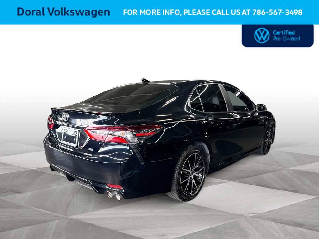 Used 2024 Toyota Camry SE image 8