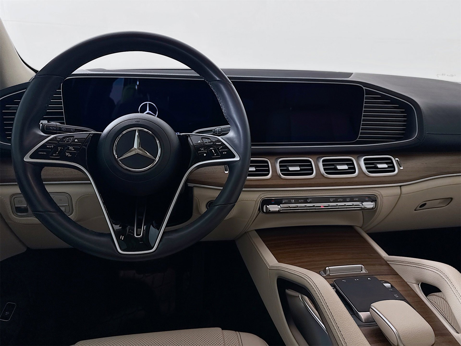 Used 2024 Mercedes-Benz GLE 450 4MATIC image 25