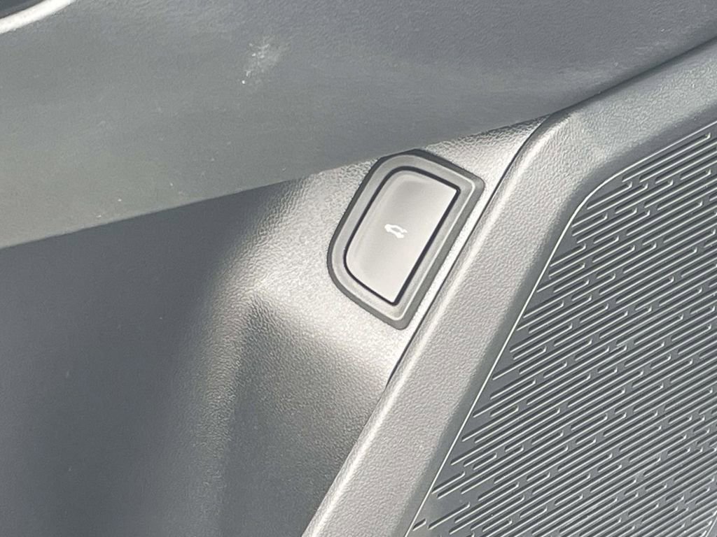 New 2026 Chevrolet Equinox RS FWD image 16