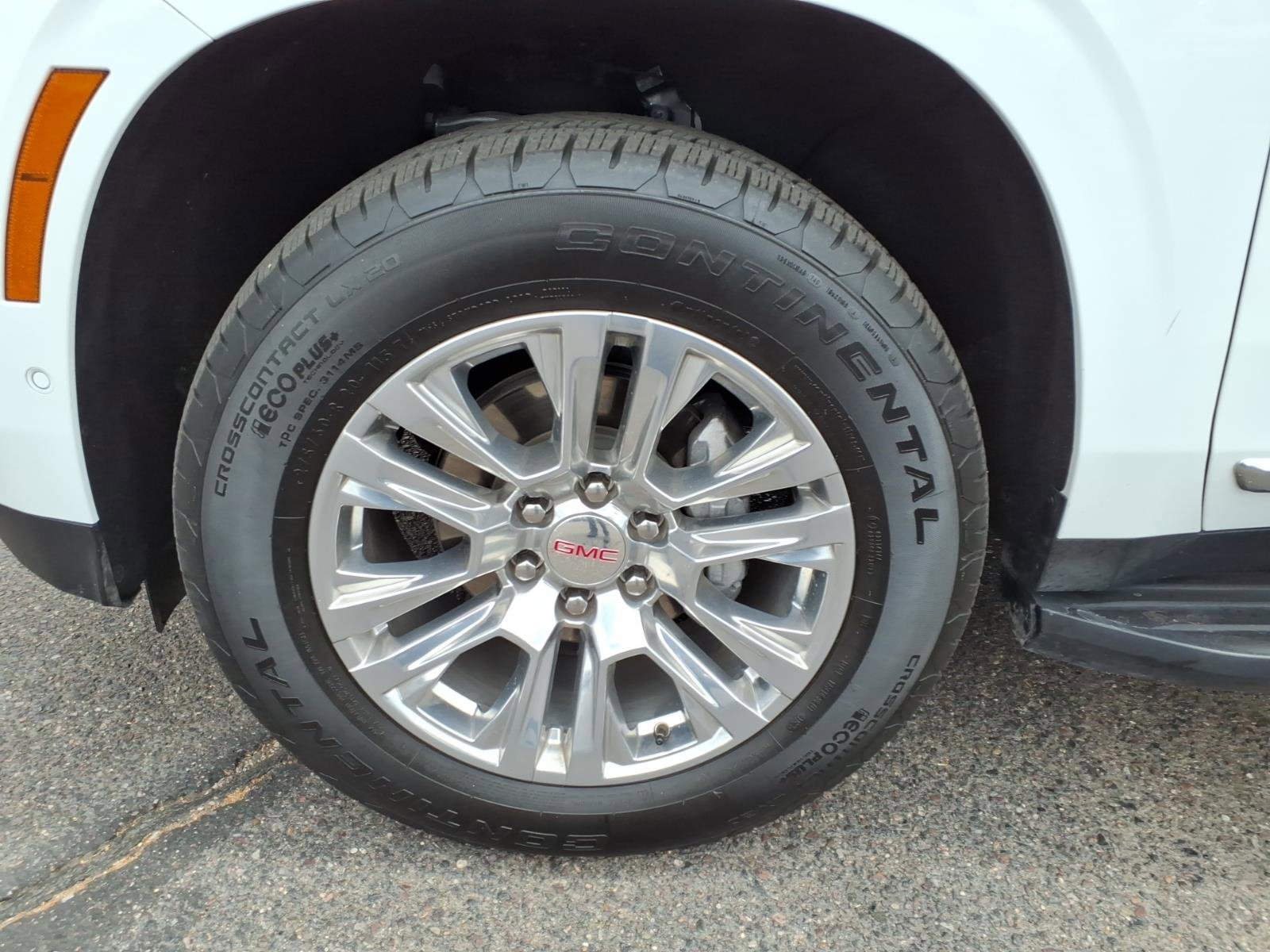 Used 2025 GMC Yukon XL Denali AWD/4WD image 9