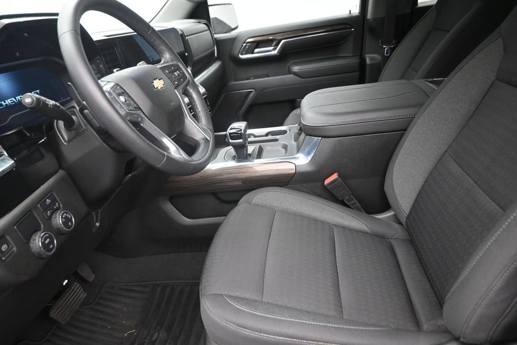 Used 2023 Chevrolet Silverado 1500 LT RWD image 12