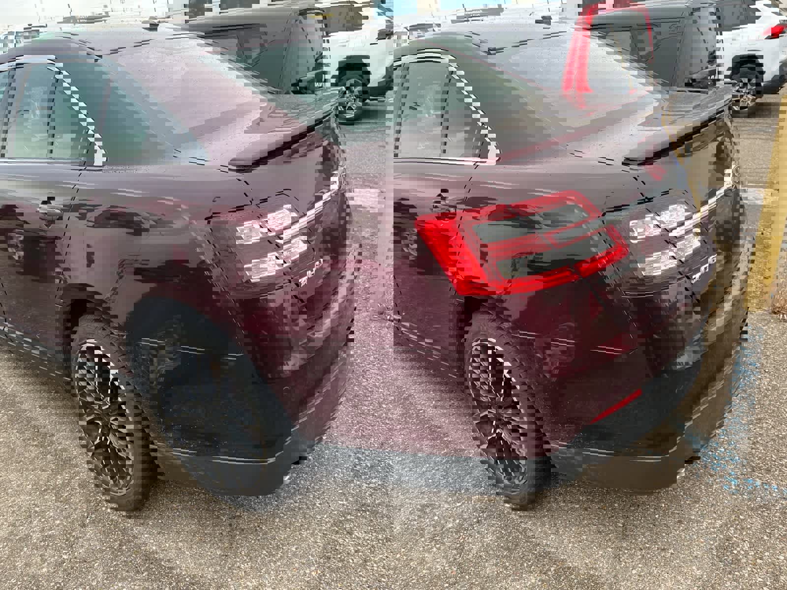 Used 2019 Ford Taurus Limited image 8