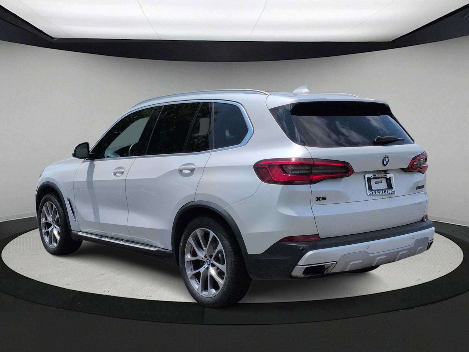 Used 2019 BMW X5 xDrive50i w/ Luxury Seating Package AWD/4WD image 6