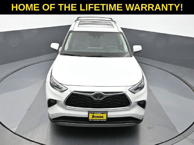 Used 2025 Toyota Highlander Platinum AWD/4WD image 60