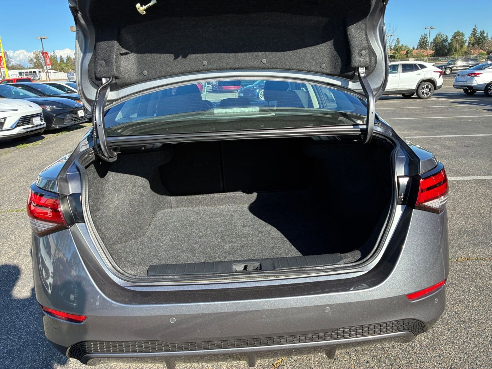 Used 2025 Nissan Sentra SV image 29