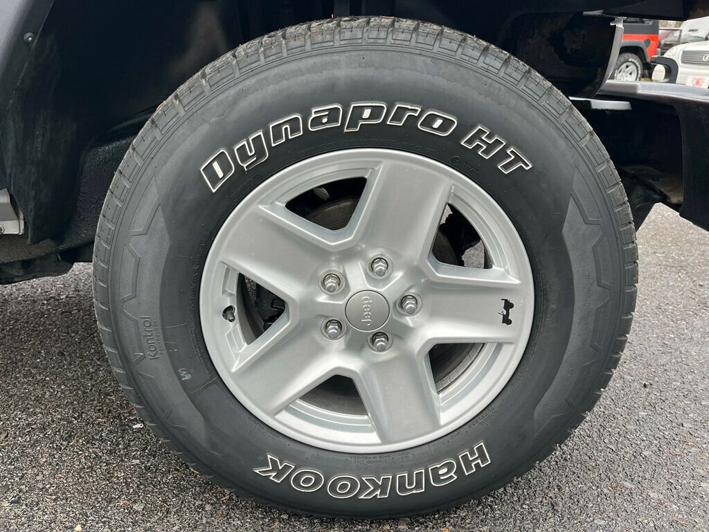 Used 2018 Jeep Wrangler Sport image 10
