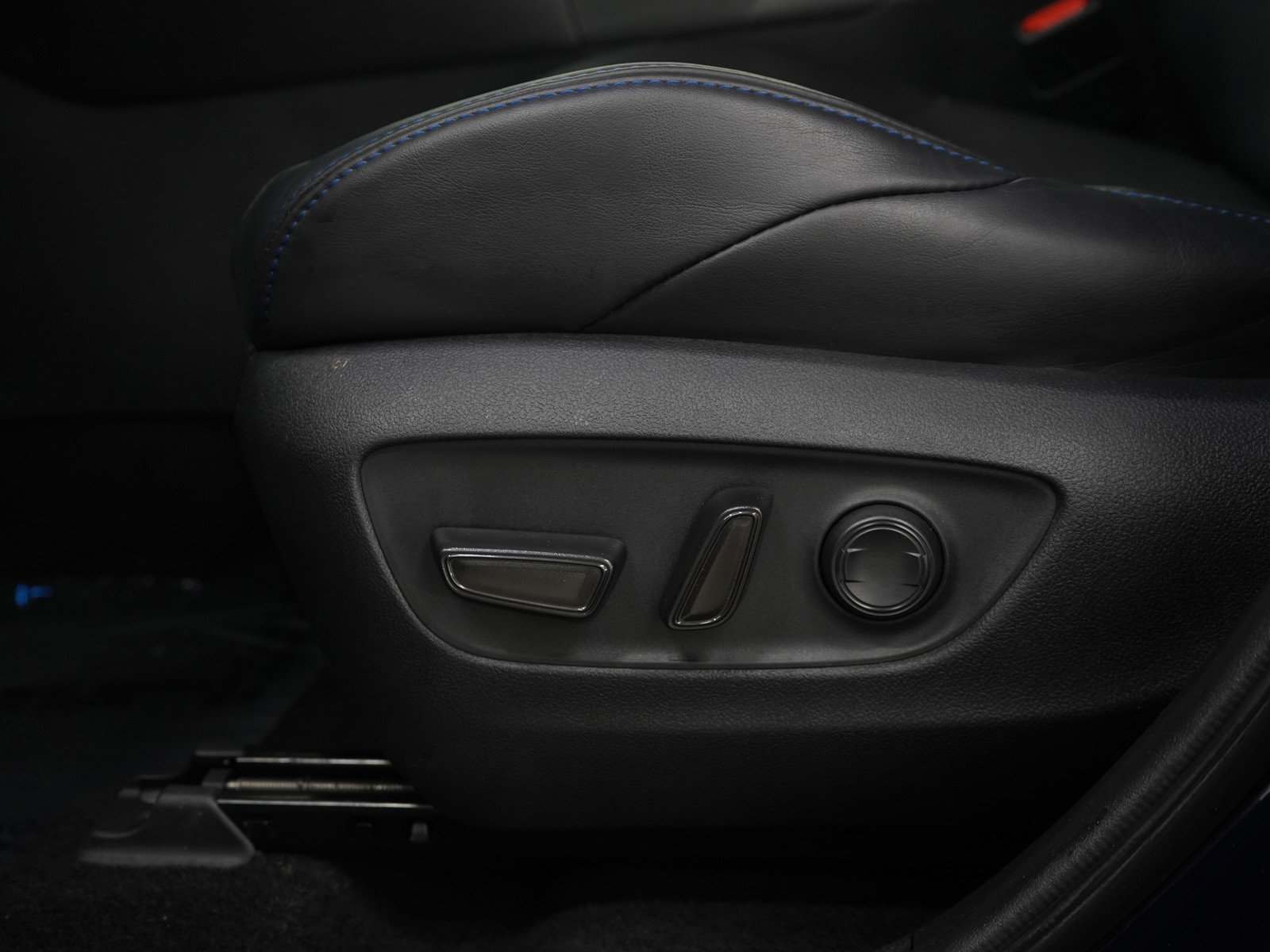 Used 2020 Toyota RAV4 XSE AWD/4WD image 23