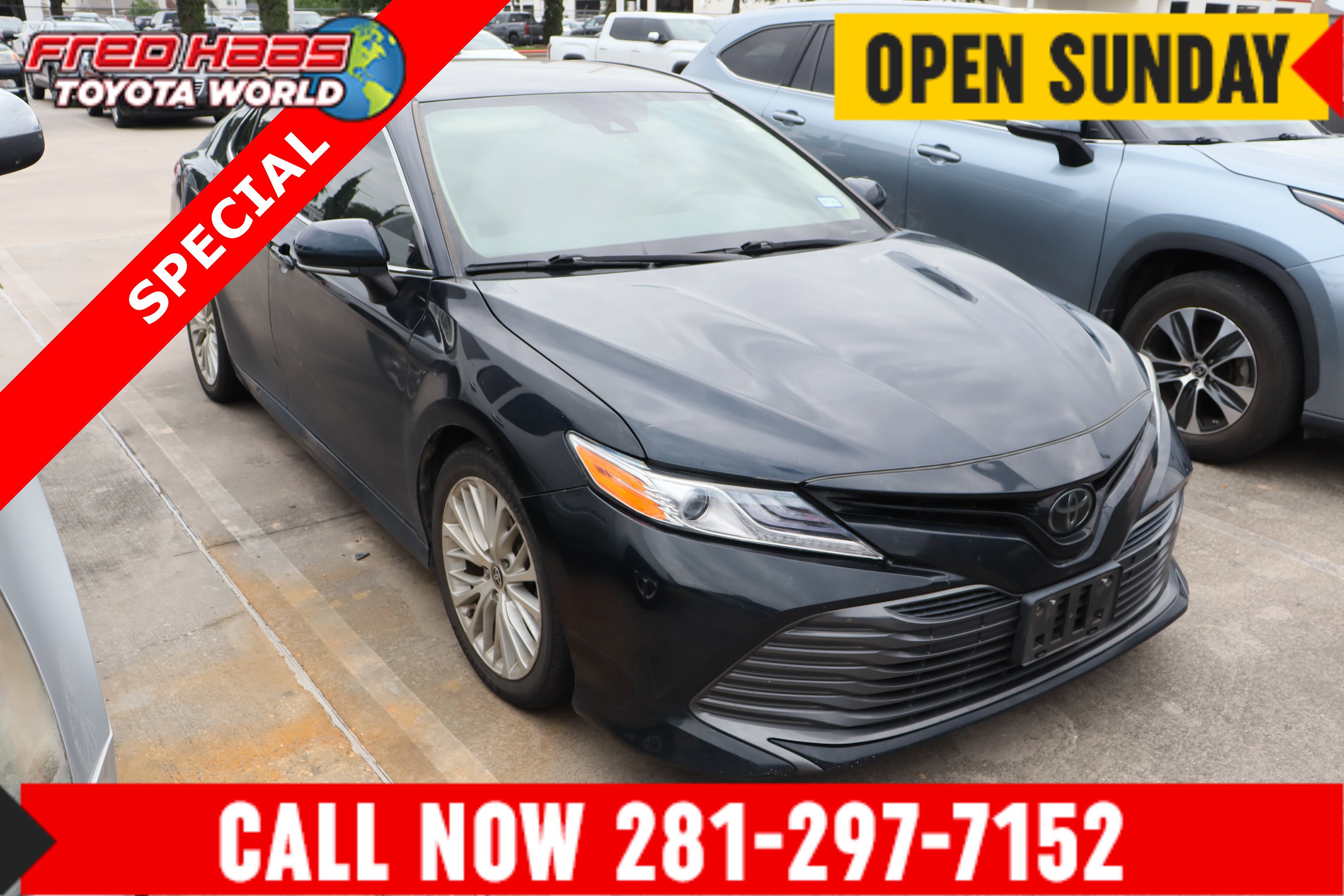 Used 2020 Toyota Camry XLE image 1