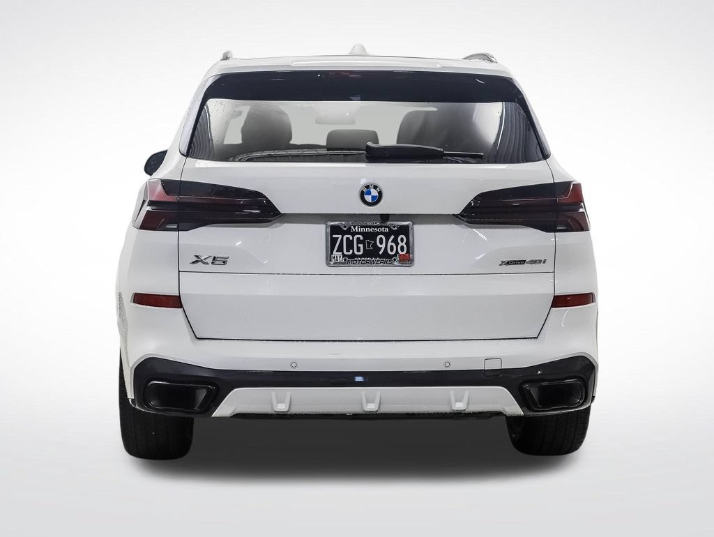 Certified 2024 BMW X5 xDrive40i w/ M Sport Package AWD/4WD image 4