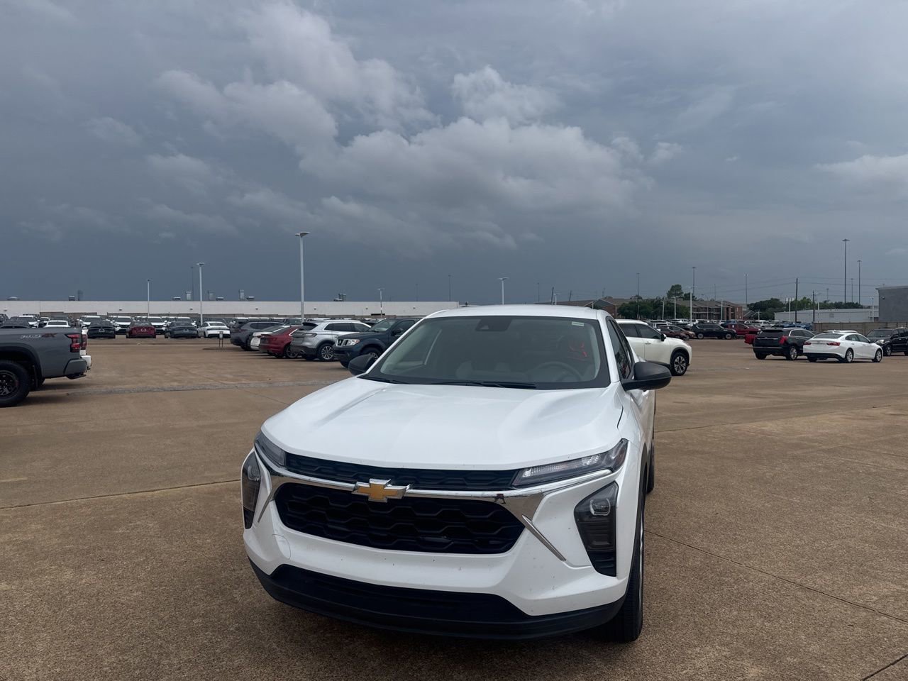 Used 2025 Chevrolet Trax LS image 5