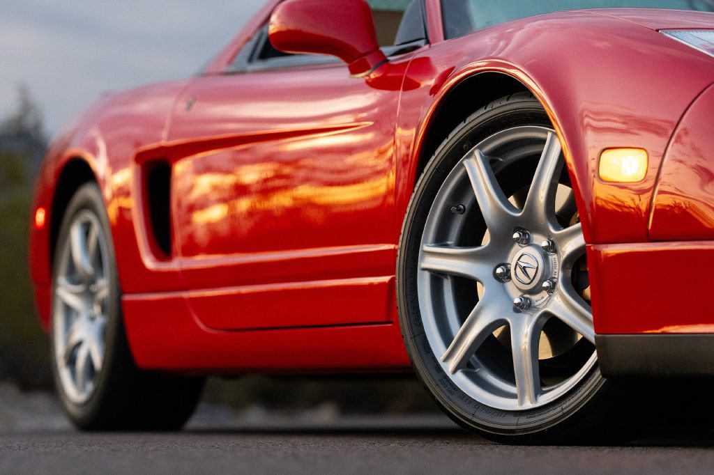 Used 2005 Acura NSX T RWD image 14