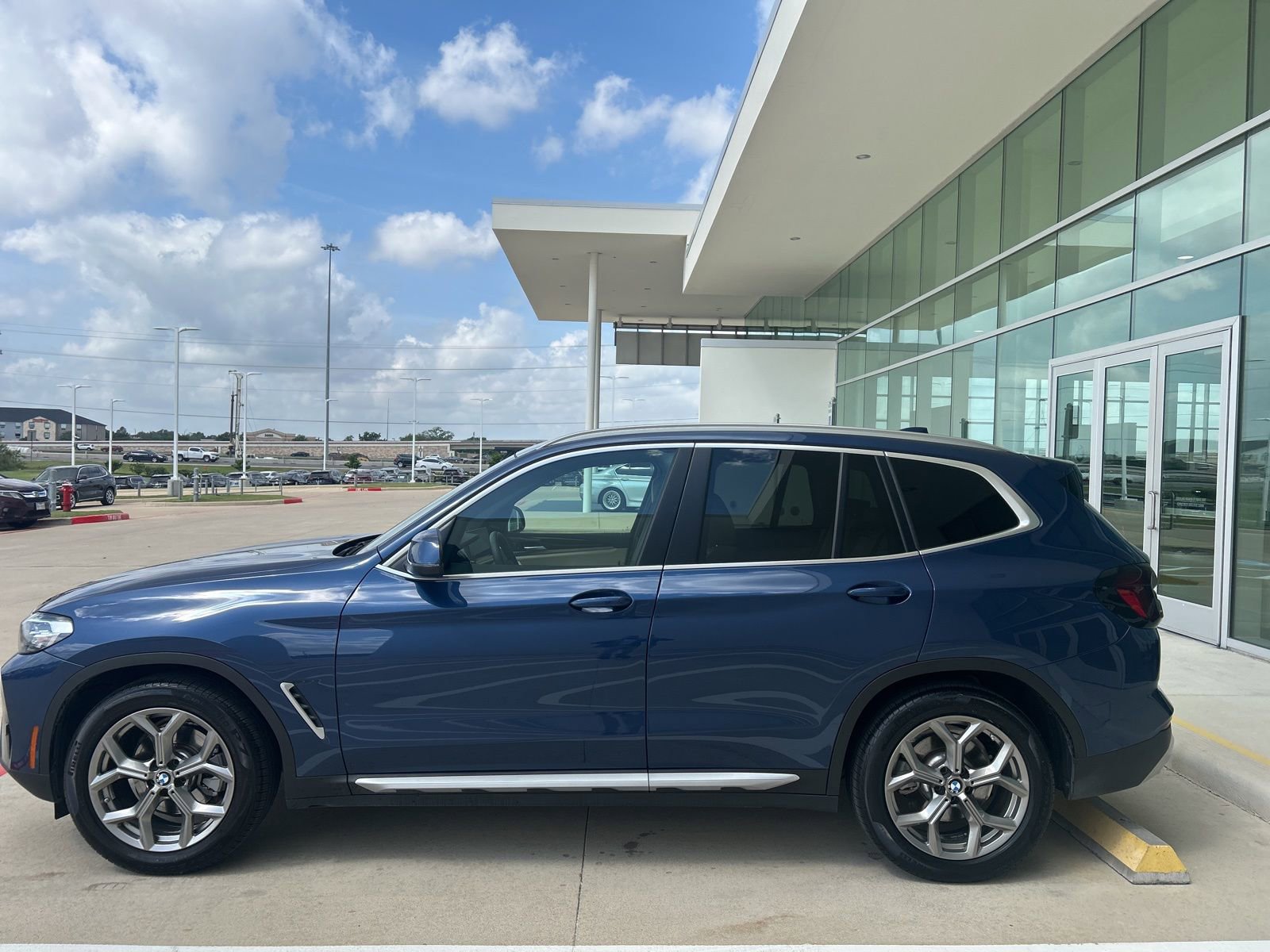 Certified 2023 BMW X3 sDrive30i w/ Premium Package image 4