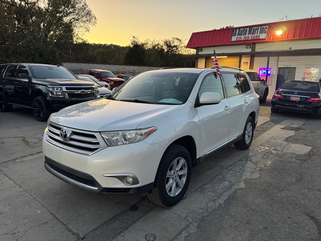 Used 2012 Toyota Highlander SE w/ Tow Pkg