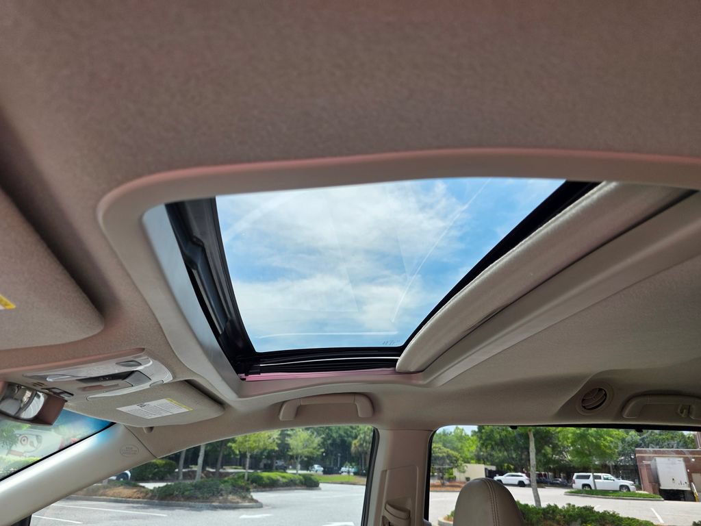 Used 2011 Toyota Sienna XLE FWD image 14