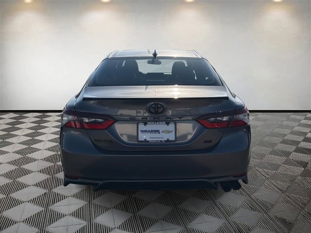Used 2024 Toyota Camry SE w/ Convenience Package image 6