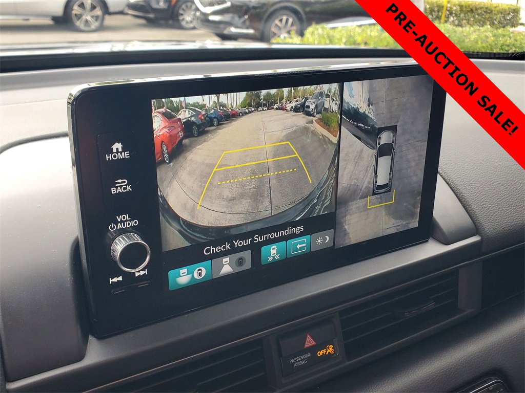 Used 2023 Honda Pilot TrailSport image 30