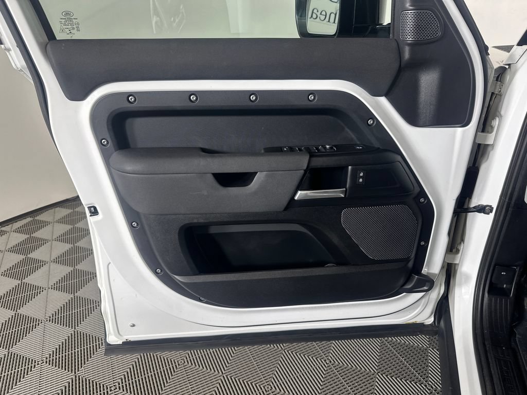 Used 2022 Land Rover Defender 110 AWD/4WD image 10