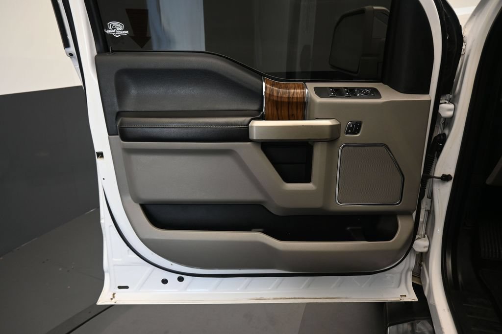 Used 2018 Ford F150 Lariat AWD/4WD image 9