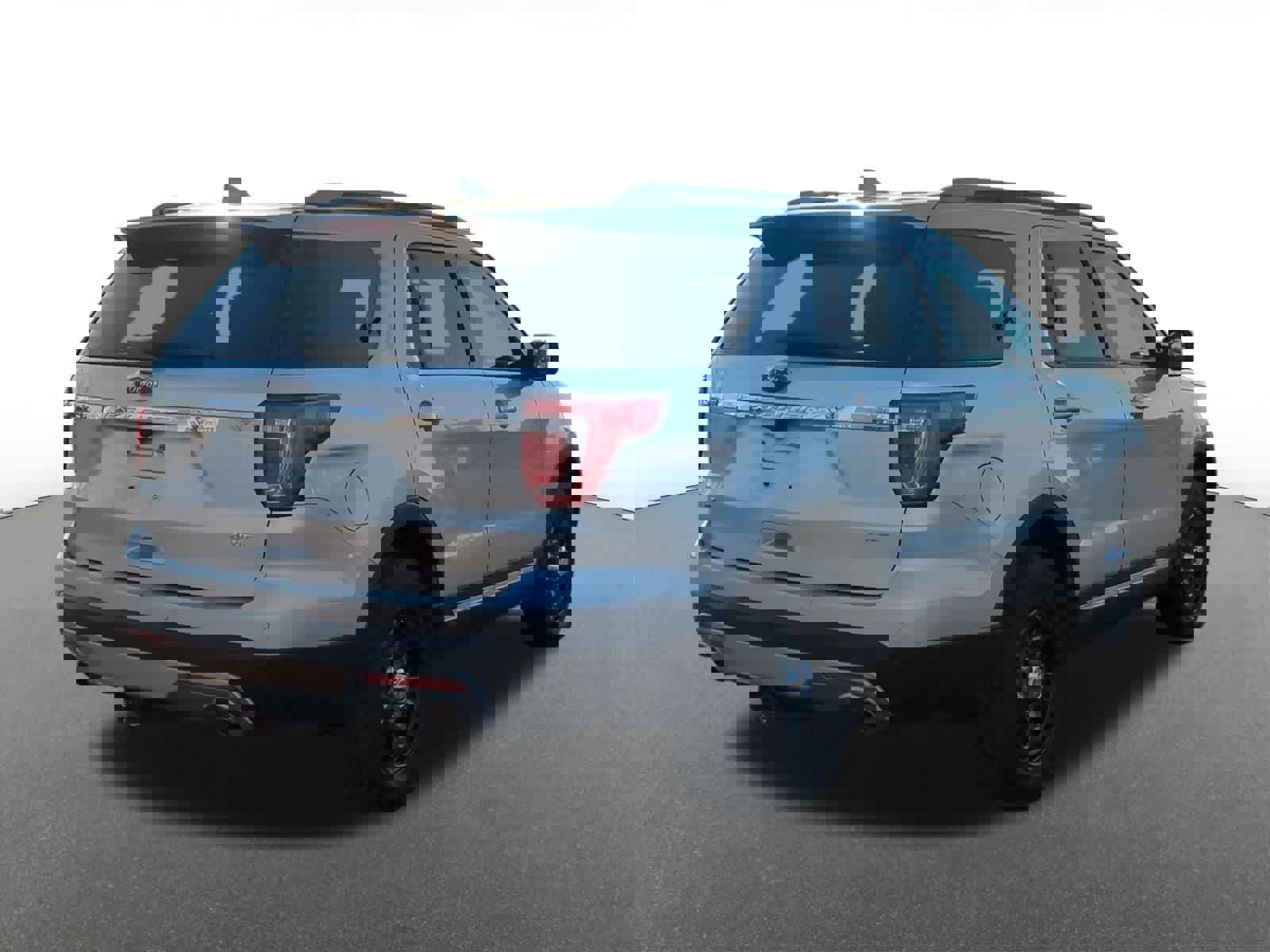 Used 2016 Ford Explorer XLT w/ Equipment Group 202A image 6