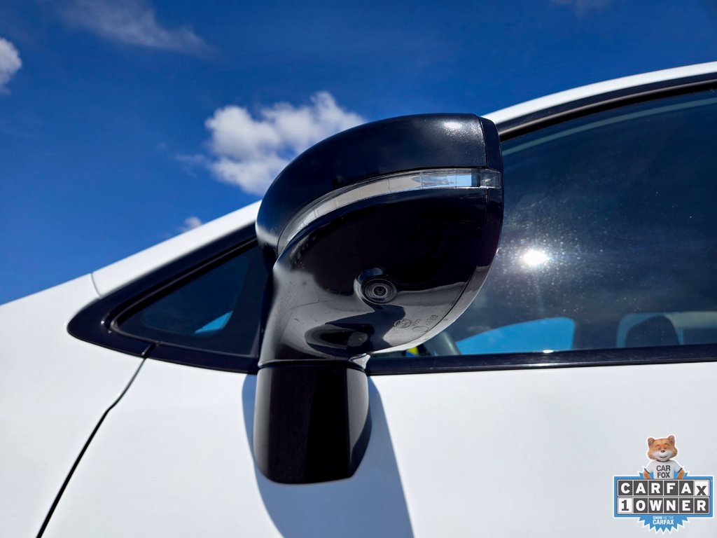 Used 2024 Chrysler Pacifica Limited FWD image 17