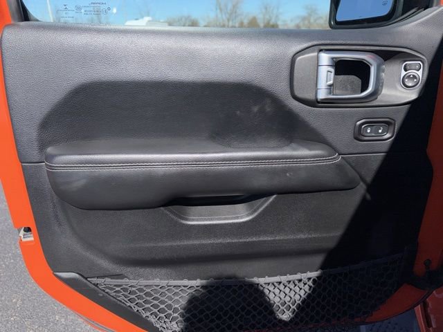 Used 2018 Jeep Wrangler Unlimited Sahara image 11