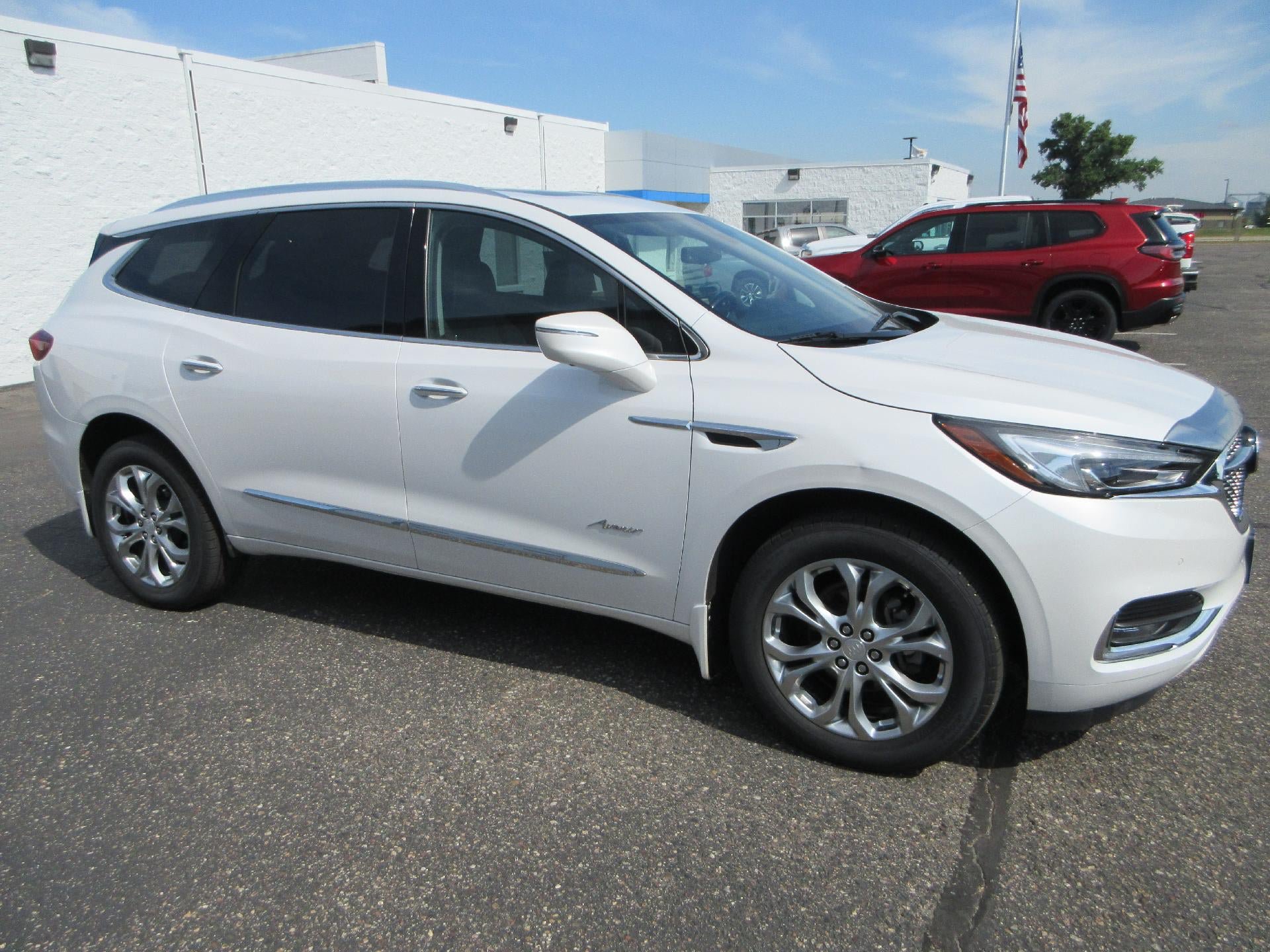 Certified 2020 Buick Enclave Avenir w/ Avenir Technology Package AWD/4WD image 3