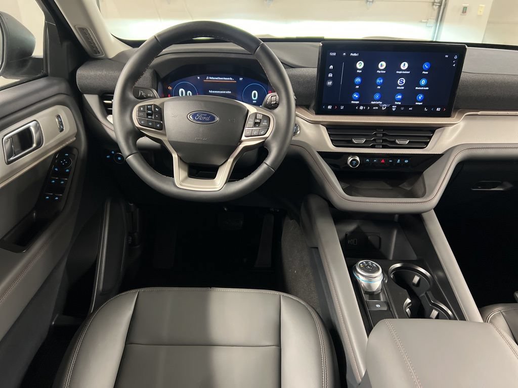 New 2026 Ford Explorer Active w/ Active Comfort Package AWD/4WD image 8