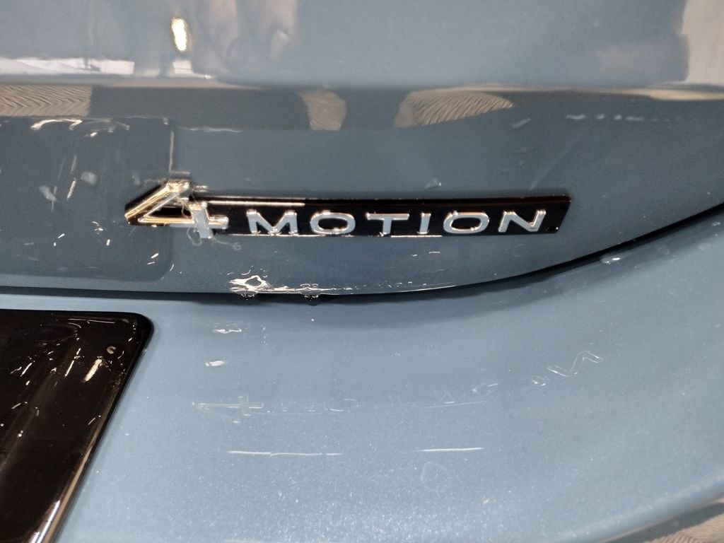 New 2025 Volkswagen Tiguan SE R-Line image 13