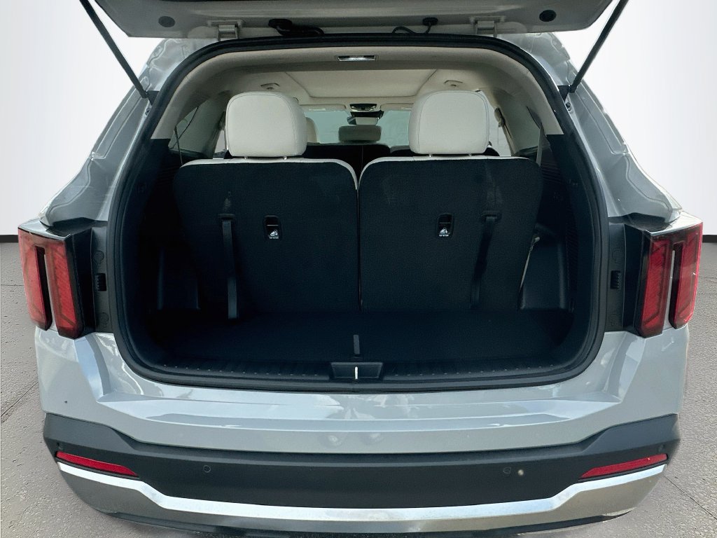 New 2026 Kia Sorento S w/ S Panoramic Sunroof Package FWD image 25
