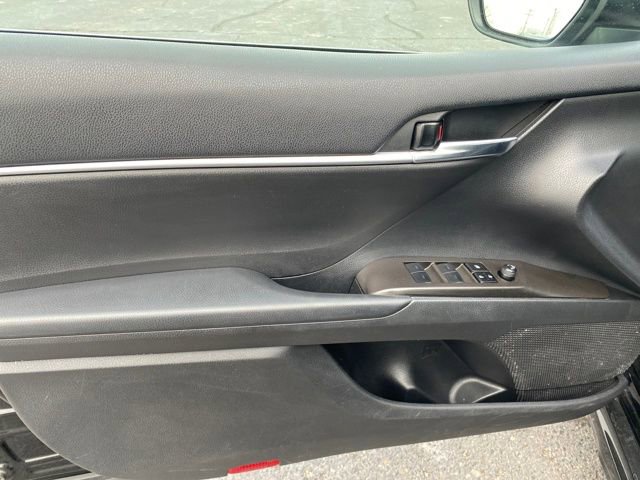 Used 2023 Toyota Camry SE image 14