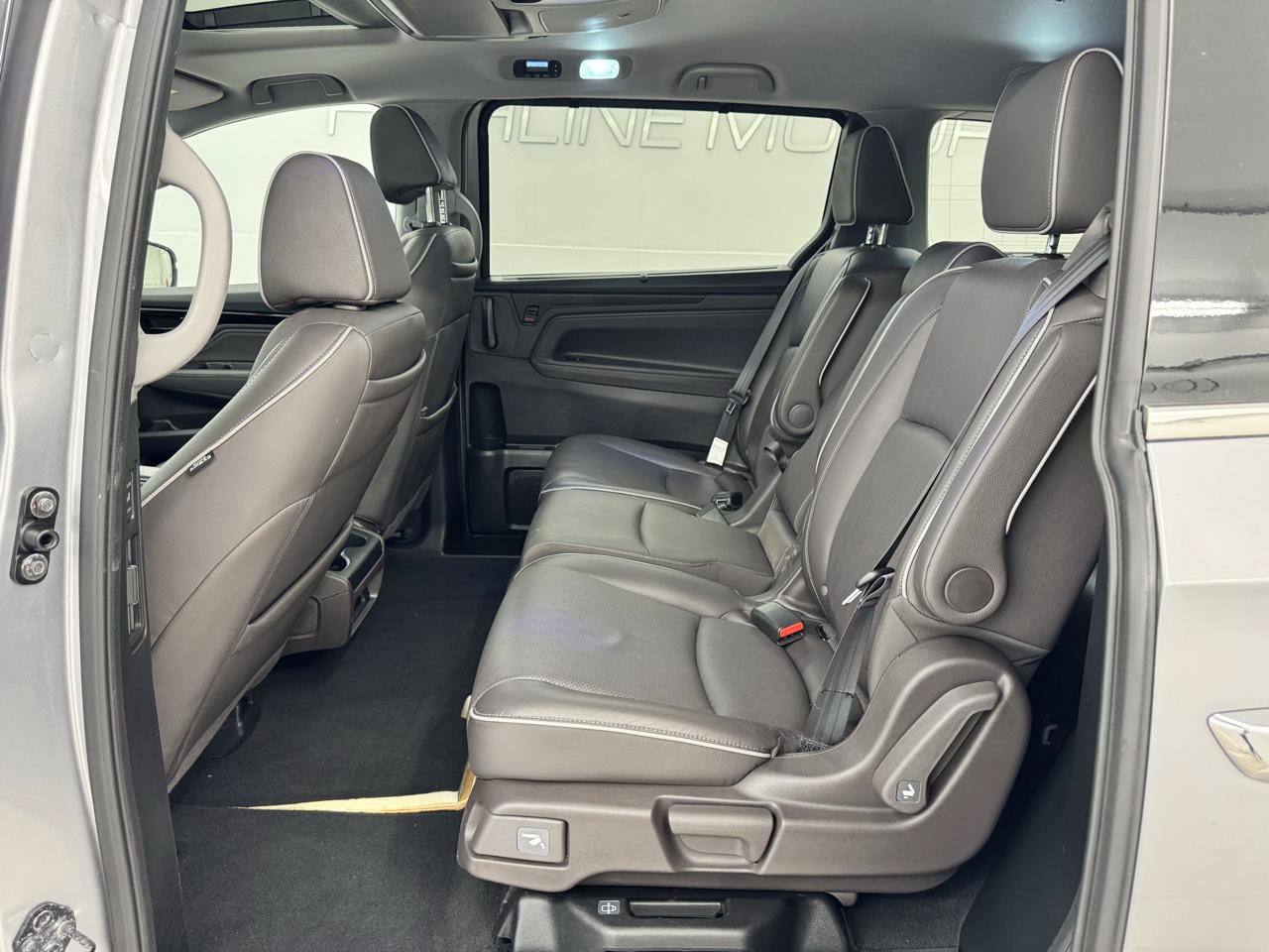 Used 2023 Honda Odyssey Elite image 17