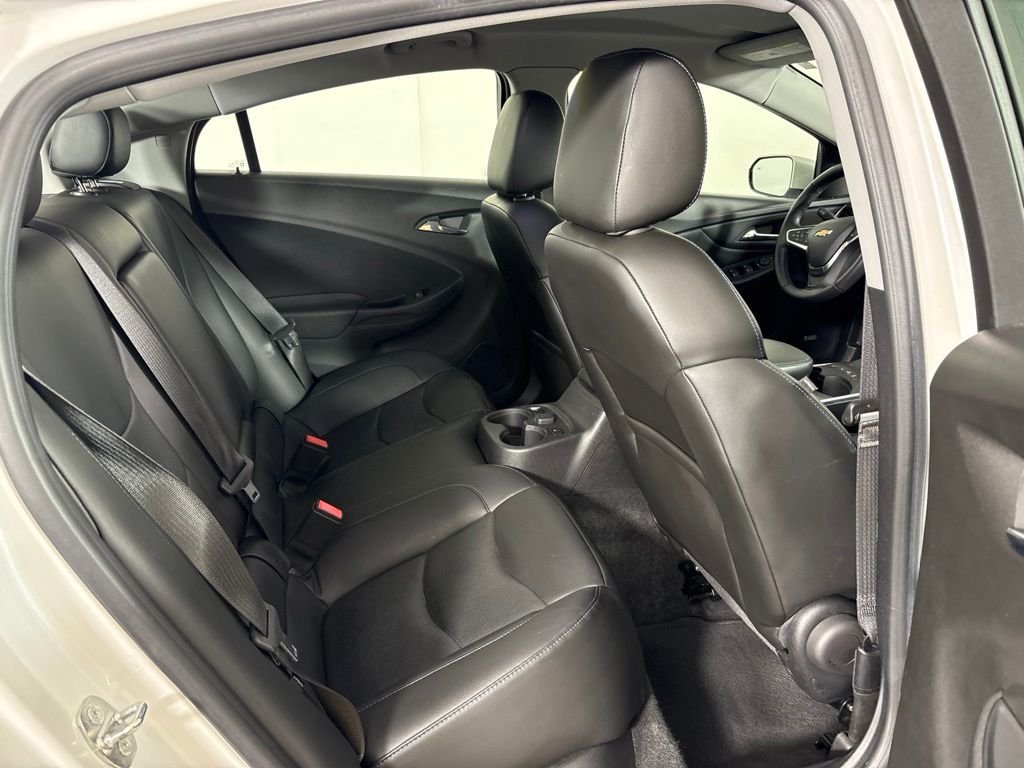 Used 2018 Chevrolet Volt Premier w/ Driver Confidence Package FWD image 21