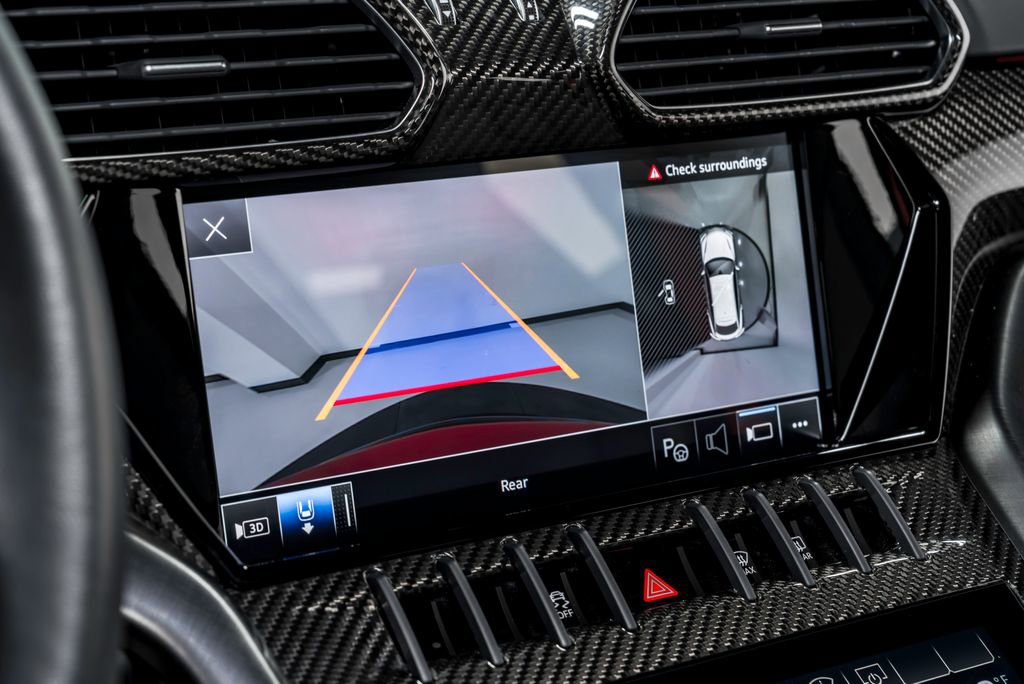 Used 2023 Lamborghini Urus S image 26