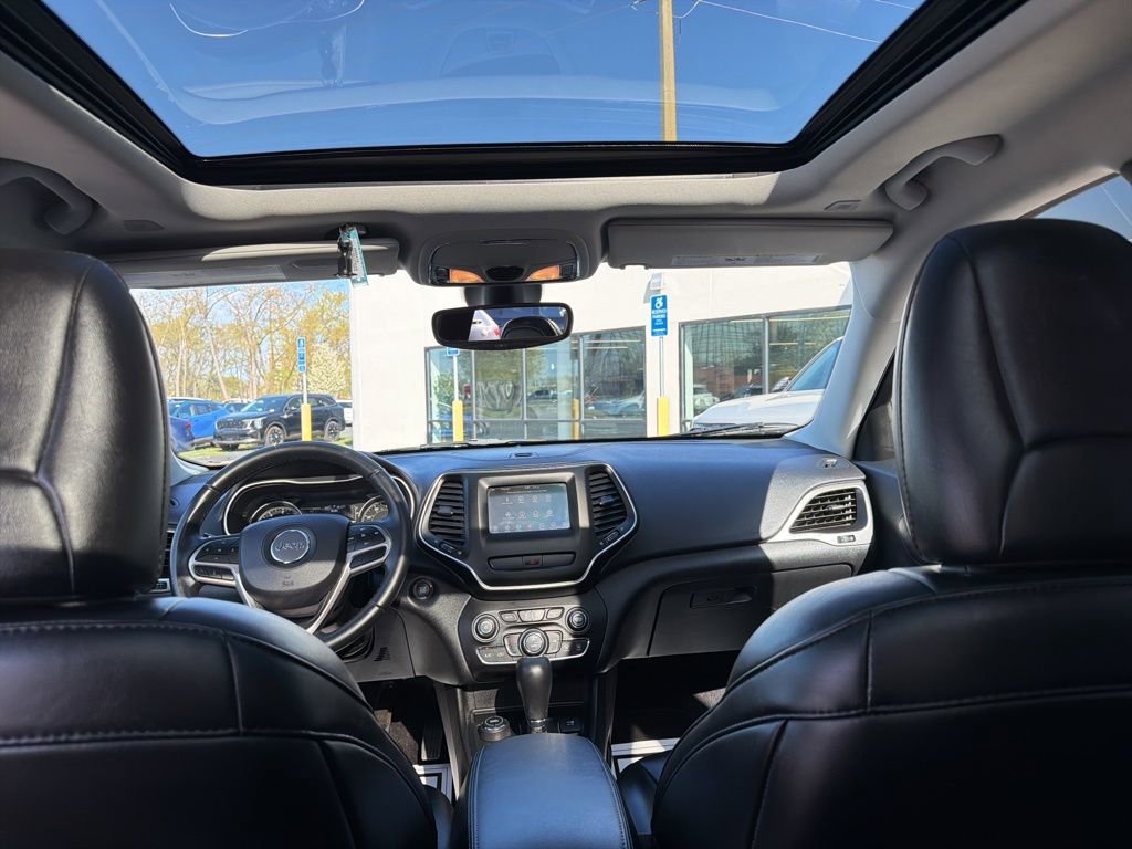 Used 2019 Jeep Cherokee Latitude Plus w/ Comfort/Convenience Group image 22