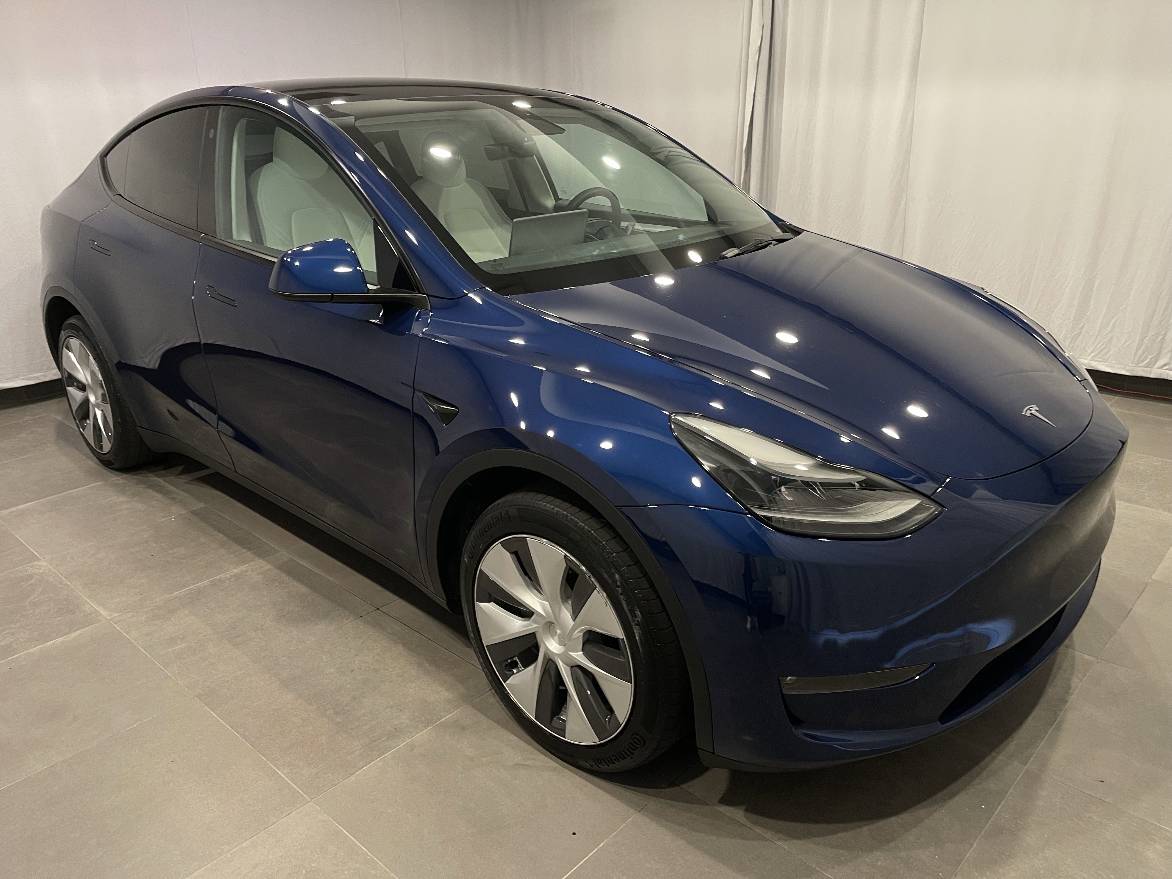 Used 2023 Tesla Model Y Long Range AWD/4WD image 3