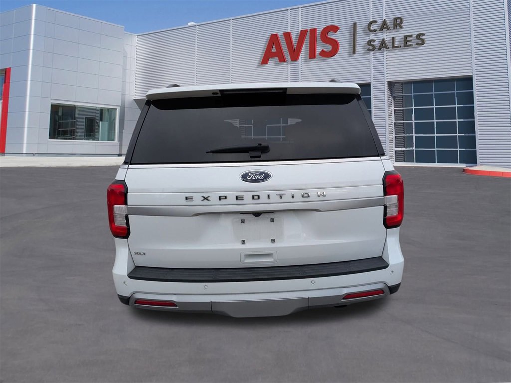 Used 2024 Ford Expedition XLT image 7