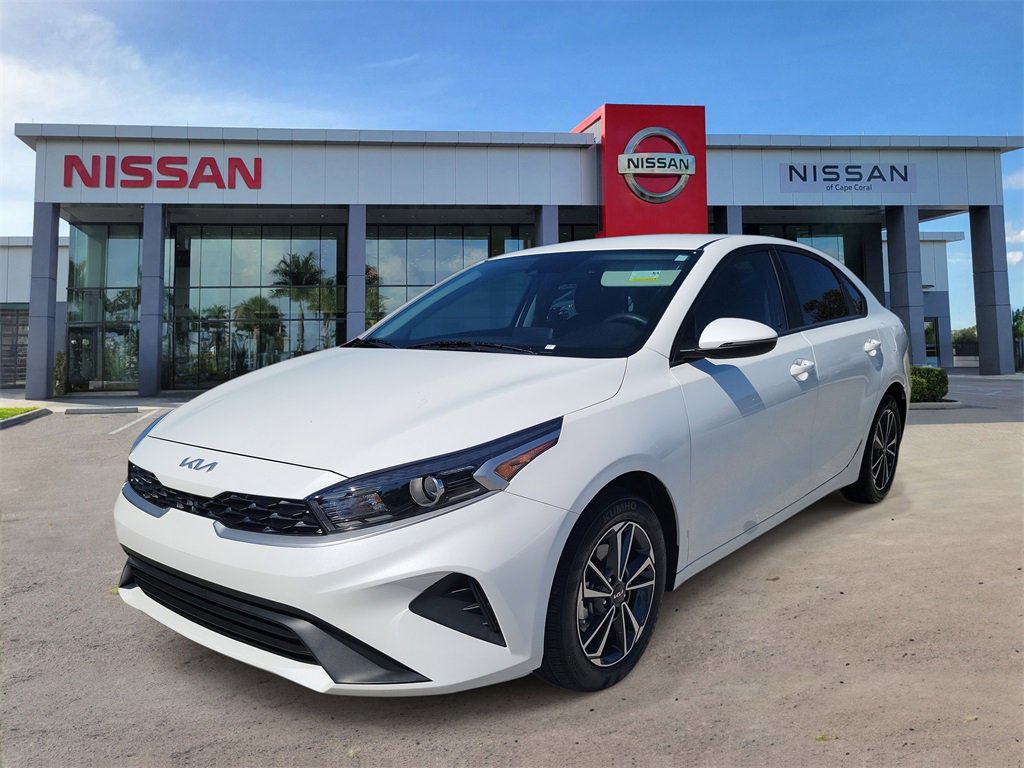 Used 2023 Kia Forte LXS w/ LXS Technology Package image 9