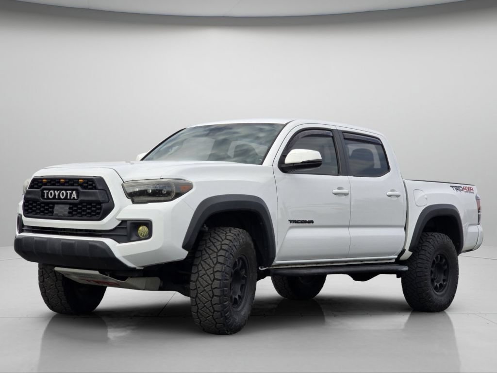 Used 2019 Toyota Tacoma TRD Off-Road AWD/4WD image 16