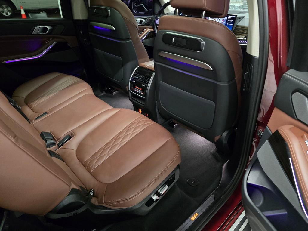 Used 2025 BMW X7 xDrive40i image 36