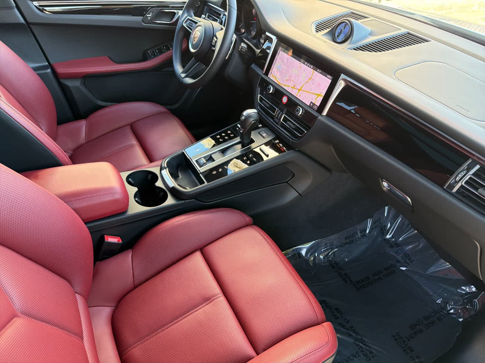 New 2026 Porsche Macan AWD/4WD image 17