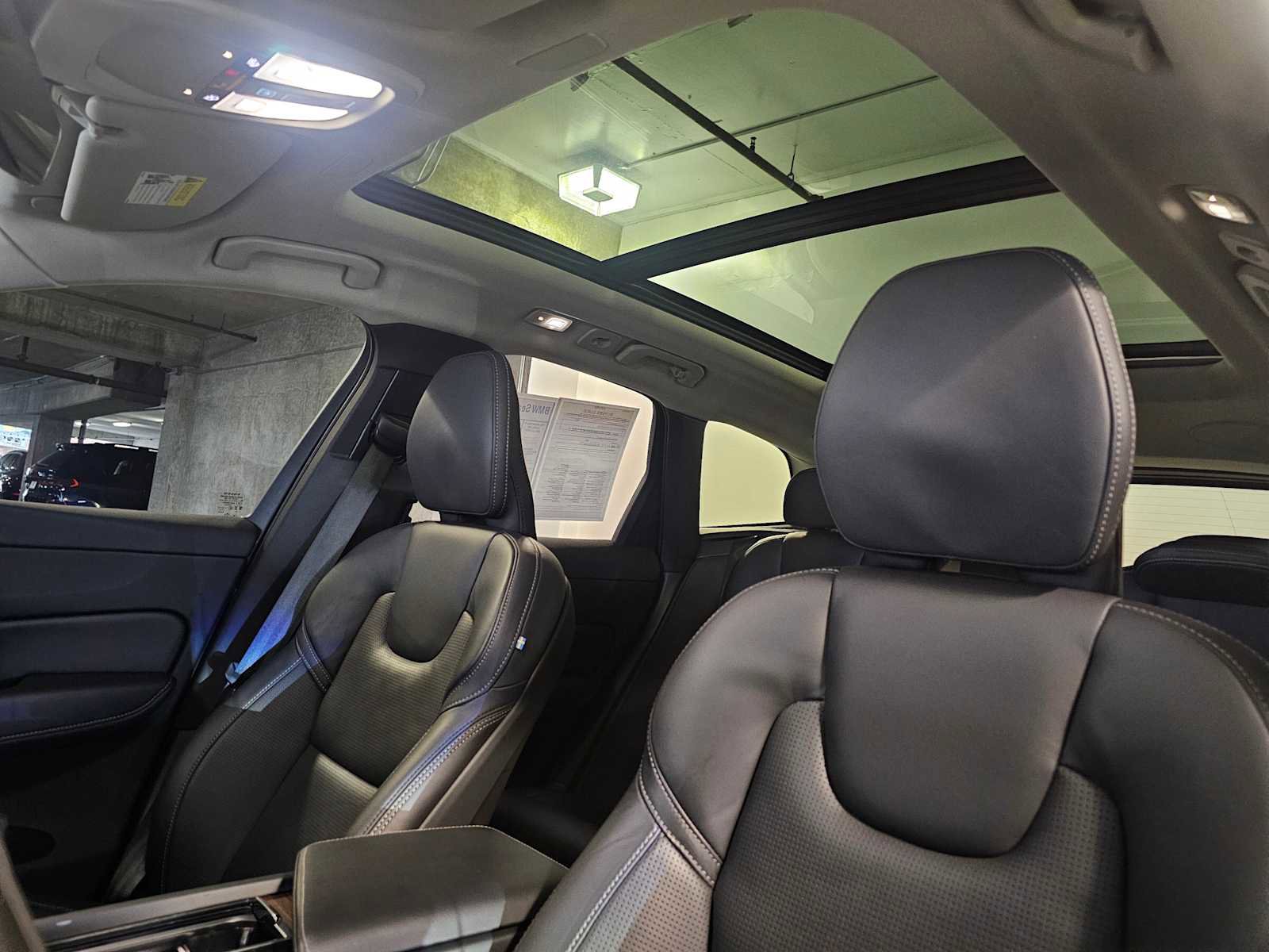 Used 2024 Volvo XC60 B5 Ultimate w/ Protection Package Premier image 30