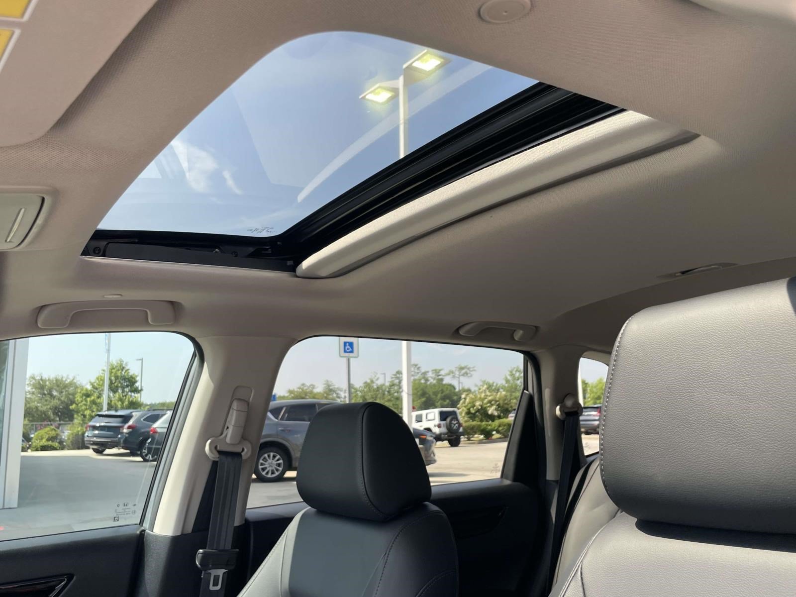 Used 2023 Honda CR-V EX-L image 15